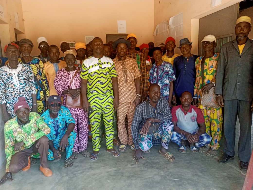 BOUKOMBÉ/RELIGION: Le Chef d’Arrondissement de Manta Calixte Bampina KOUAGOU installe le Comité d’Organisation devant mettre les petits plats dans les grands dans le cadre de la commémoration de la fête des religions Endogènes à Manta commune de Boukombé.