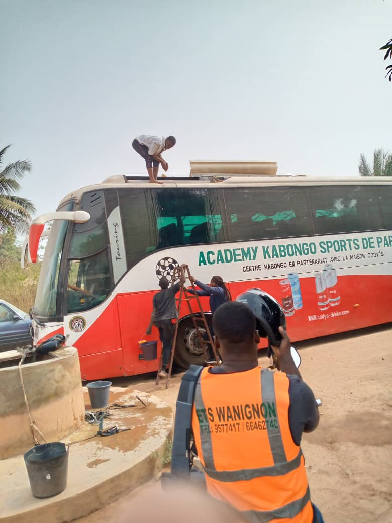 L’ACADEMY KABONGO SPORTS FAIT LA RÉVISION ET LE BILAN DE LEUR BUS