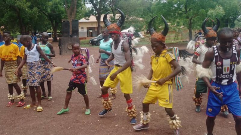 ATACORA: CULTURE/ DÉVELOPPEMENT La communauté Otammari de Tanguiéta en fête.