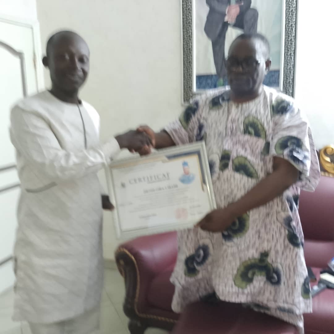 OBA CHABI DENIS fait Ambassadeur itinérant de Paix.