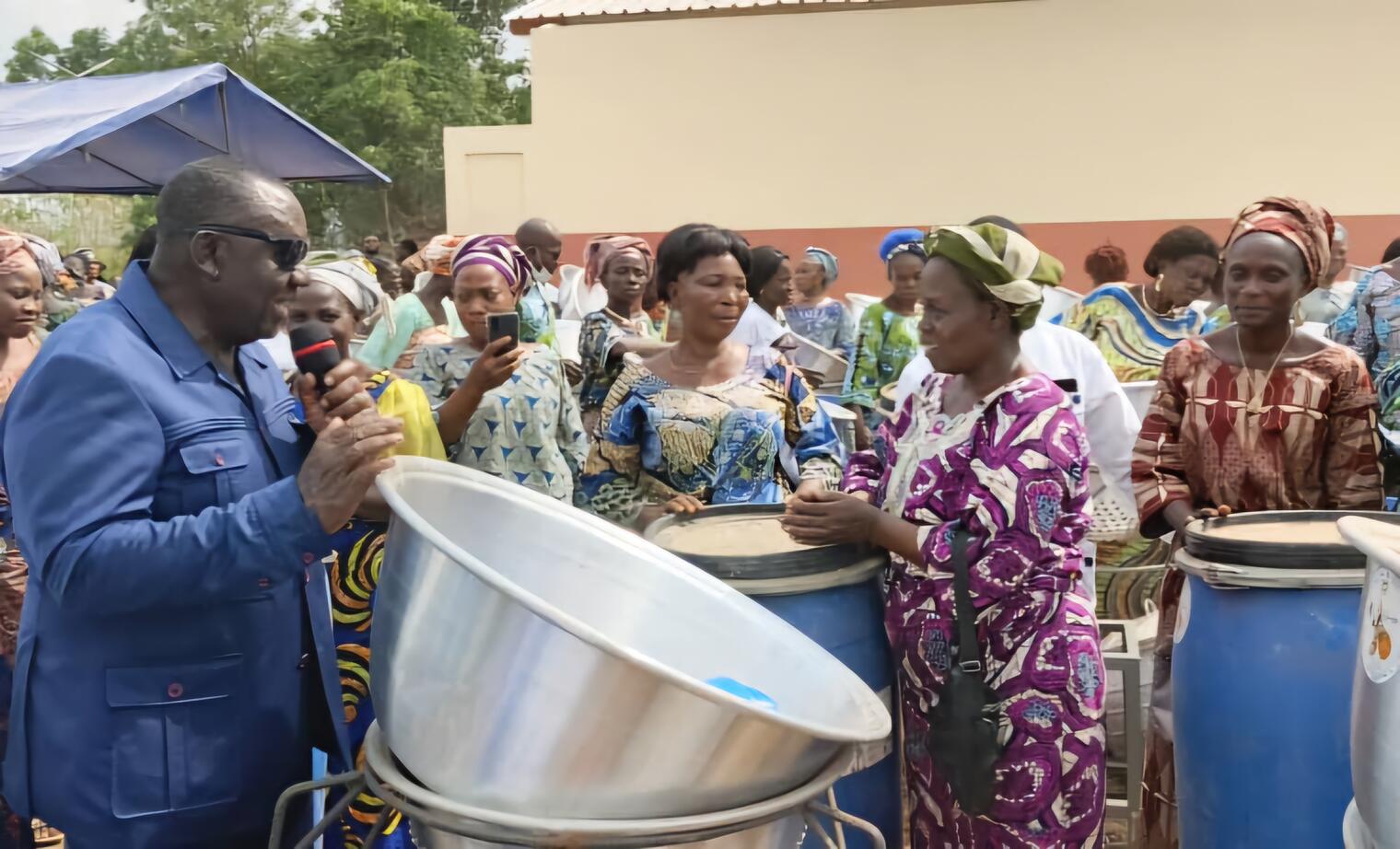 Transformation du soja : Le Gouvernement offre aux coopératives de Zogbodomey des kits et une unité moderne de transformation d’une valeur de 68 millions