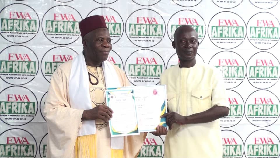 SOCIÉTÉ: L’Ong EWA Africa Honore les Meilleurs Citoyens du Bénin 2025