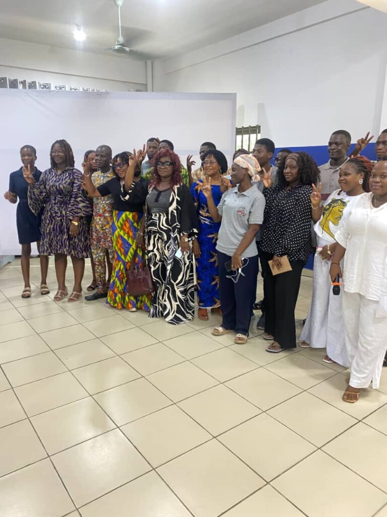 SANTÉ SEXUELLE ET BIEN-ÊTRE AU FÉMININ : L’Ong Femme Dynamique Action sensibilise des jeunes filles et femmes de Cotonou