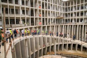 WhatsApp-Image-2025-05-21-at-20.13.27-300x200 VISITE DU NOUVEAU SIEGE DE PARLEMENT:la Conférence des Présidents de l’Assemblée nationale sur le chantier du nouveau siège de notre institution