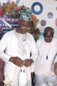 WhatsApp-Image-2026-02-23-at-18.34.32-1-200x300 Célébration de l’Âge d’Or : Pépé ONI Jean honoré en famille et entre amis