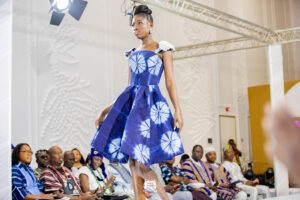 WhatsApp-Image-2026-07-19-at-17.47.04-300x200 Valorisation du patrimoine textile béninois et promotion du Made in Benin La Nuit du Kanvo et de l'Indigo consacre le génie créatif des artisans et stylistes béninois
